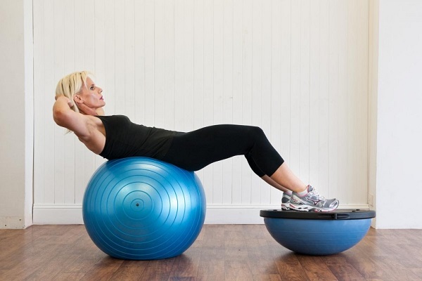 Exercícios Bosu para potencializar o seu treino Blog Rede de