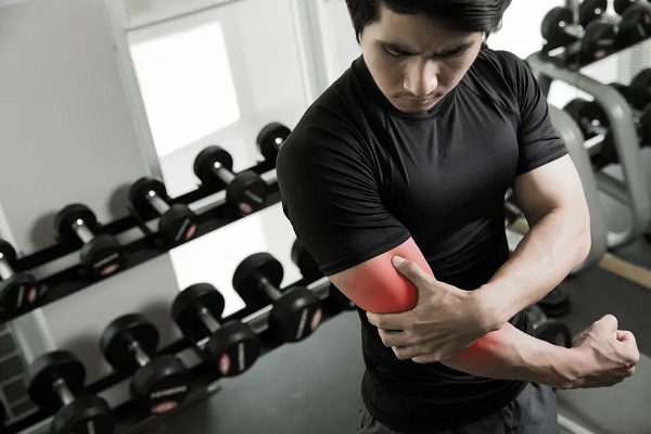 Como evitar lesões musculares em treinos de musculação?