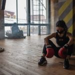 Como superar a vergonha de ir à academia para alcançar seus objetivos?