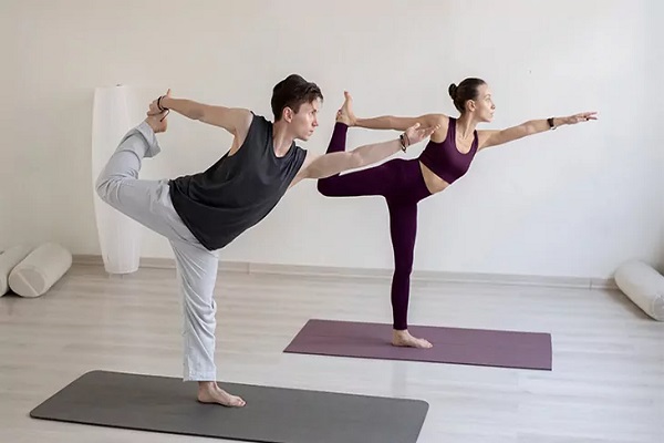 Yoga Tradicional - Força e flexibilidade equalizadas. Escola de