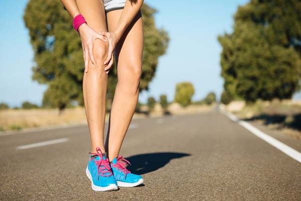 Afinal, correr contribui para o desgaste do joelho ou para proteger as articulações?