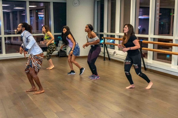Conheça os benefícios da dança: diversão, saúde e bem-estar em movimento!