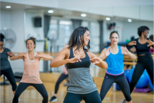 Queime calorias e divirta-se: os benefícios da zumba!