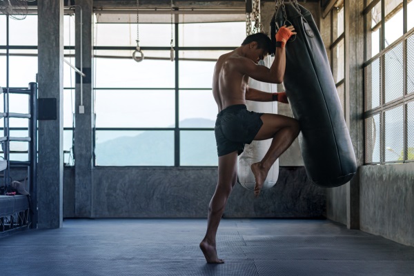 Muay Thai: como integrar esta arte marcial na sua rotina de treino?