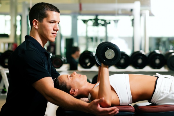 A academia como espaço para fortalecer seu corpo e melhorar sua saúde!