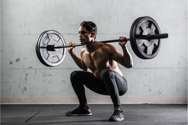 O papel da respiração controlada durante exercícios de força!