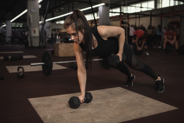 A importância de treinar diferentes grupos musculares para um corpo equilibrado!