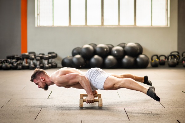Calistenia: como usar o peso do corpo para ganhar força?