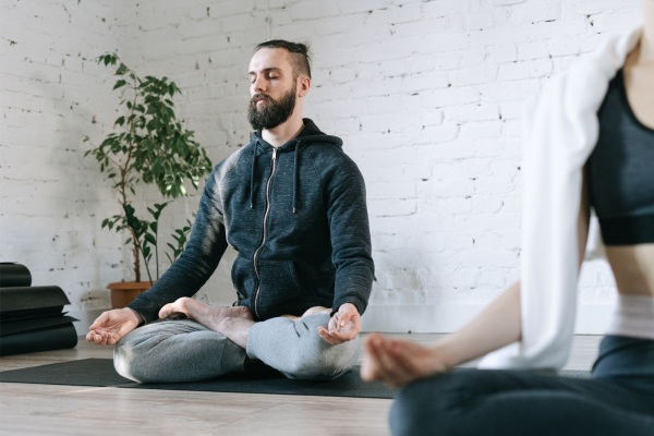 Yoga para iniciantes: posições e técnicas para reduzir o estresse!