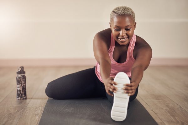 Alongamento pós-treino para recuperação muscular rápida e eficaz! 