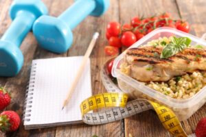 A importância de uma dieta balanceada para otimizar seus treinos e acelerar a recuperação!