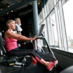 A força do movimento: a conexão entre treino e saúde cardiovascular na terceira idade!