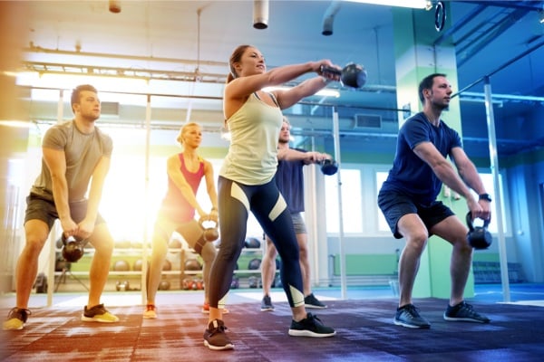 Conexão e movimento: descubra o poder do treino em grupo! 