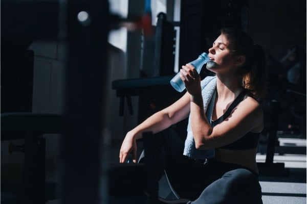 Hidratação inteligente: segredo para uma recuperação muscular completa! 
