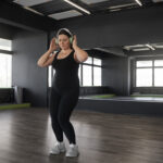 mulher-dancar-no-estudio