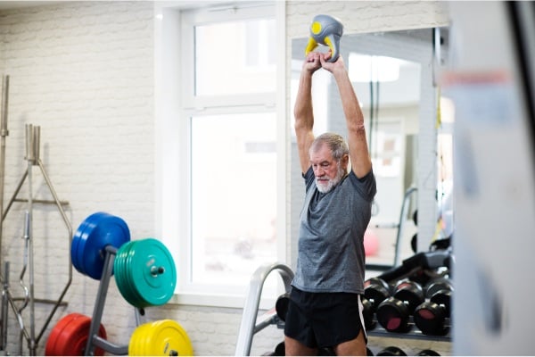 Fortalecimento muscular na terceira idade: benefícios da musculação!