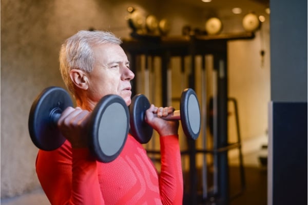 Fortalecimento muscular na terceira idade: benefícios da musculação!