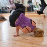 Movimento e saúde: descubra os benefícios das aulas de dança!