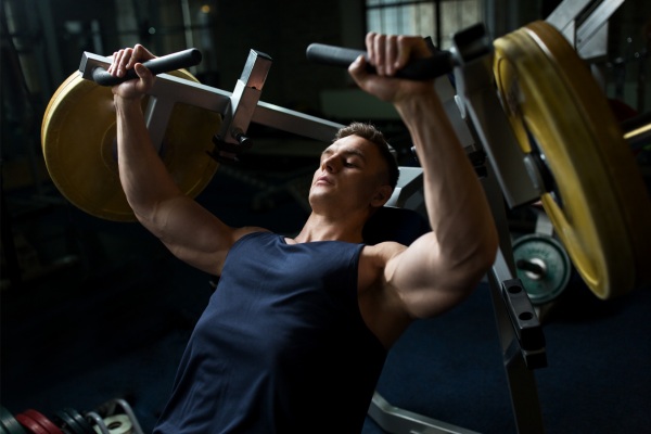 Musculação é aliada da saúde óssea em todas as idades! 