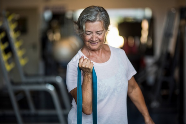 Terceira idade ativa: os benefícios da musculação para o envelhecimento saudável! 