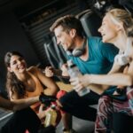 Academia: o espaço ideal para socializar e cuidar da saúde!