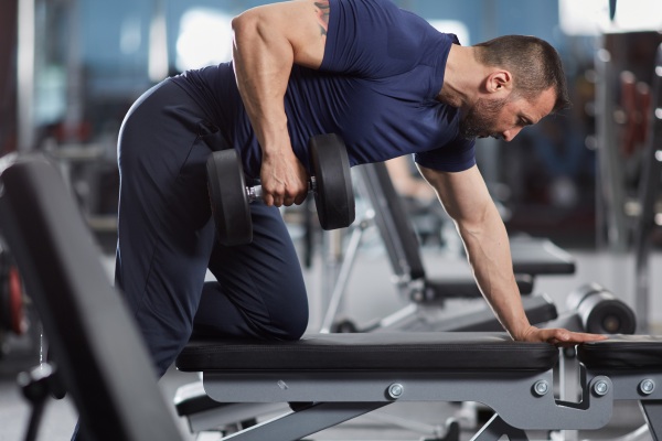 Musculação e saúde integral: corpo forte, mente saudável! 