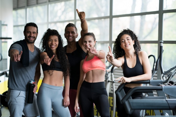 Socializar, movimentar-se e evoluir: os benefícios do treino em grupo! 