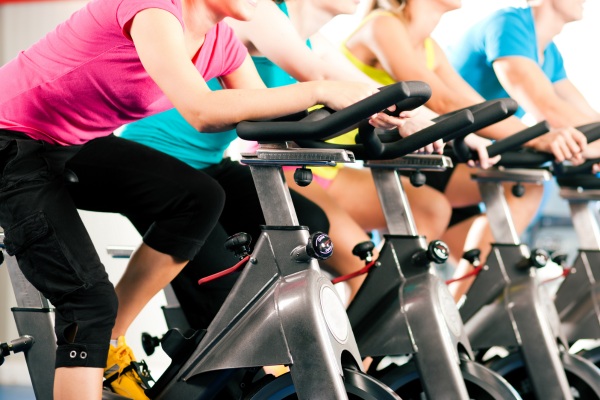 Fortaleça seu coração: os benefícios do spinning para a saúde cardiovascular! 