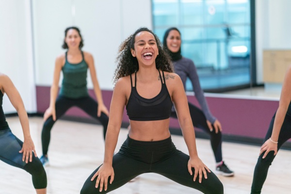 Descubra como a dança pode melhorar sua postura e coordenação! 