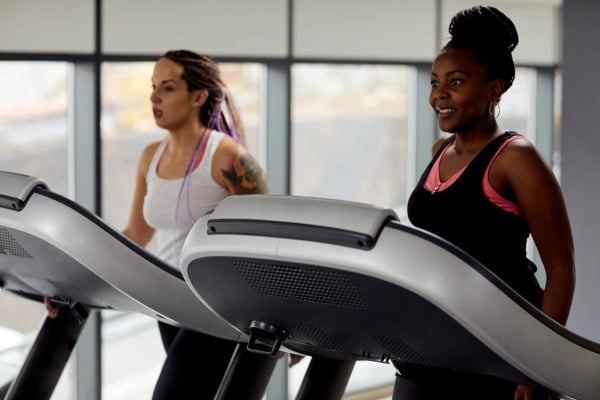 Mulheres na academia: energia, bem-estar e vitalidade!