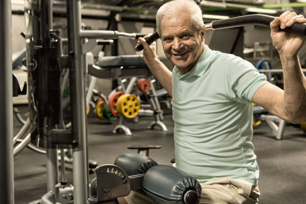 Benefícios da musculação para idosos