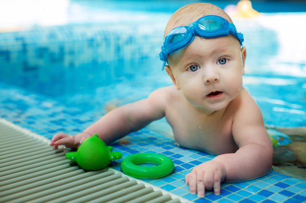 Como a natação para bebê com bronquite pode ajudar?