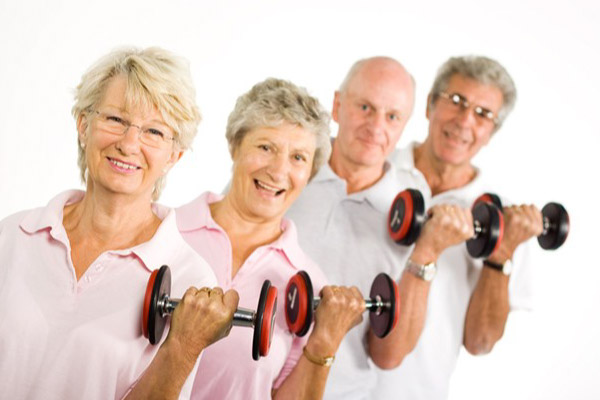 Treino musculação para idosos