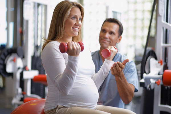 Como fazer musculação na gravidez?