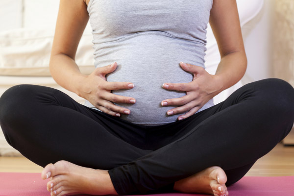 Treino de musculação leve na gravidez